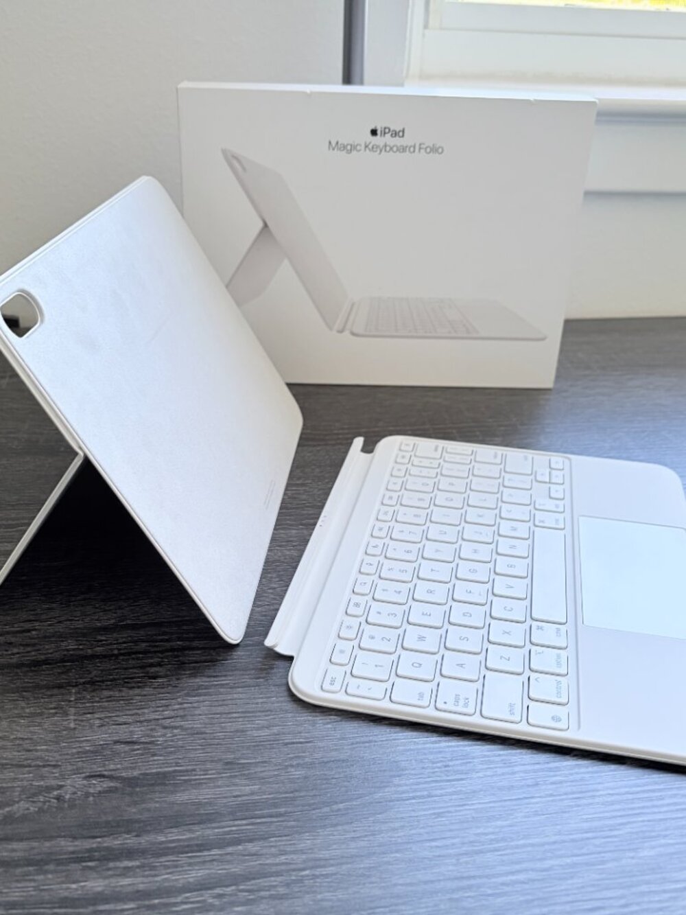 Apple iPad Magic Keyboard Folio for iPad 10th Gen / A16 White Genuine Apple - Picture 7 of 7